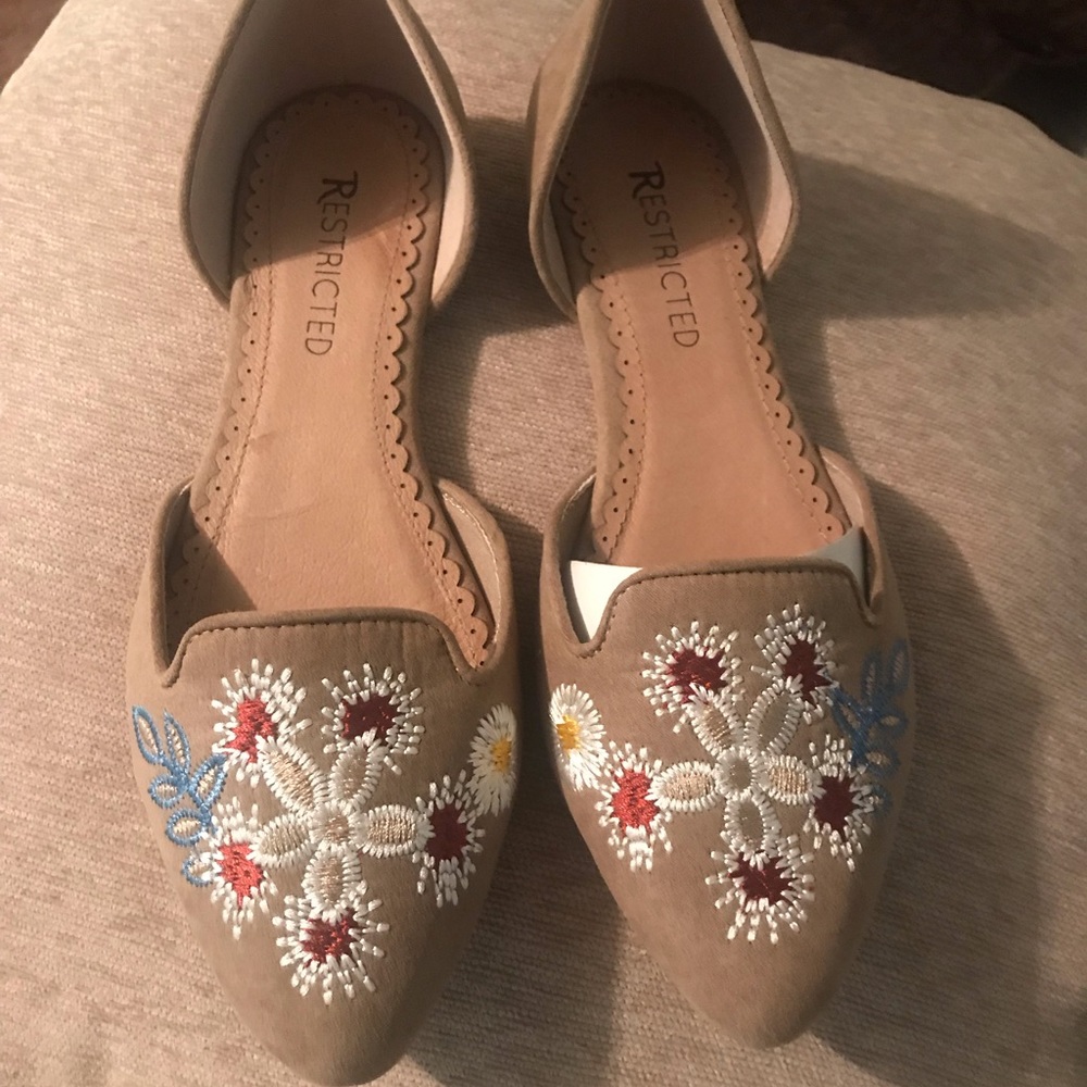 Beautiful dress summer shoes size 8
